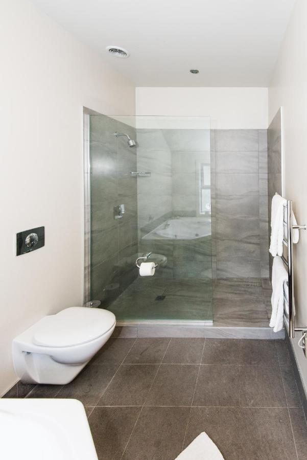Lakeside Luxury With Spa Queenstown Exteriér fotografie